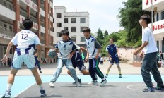 世俱杯注册网站:这所乡村小学，10年打坏1000多个篮球——中小学“以体育人”成效观察之二